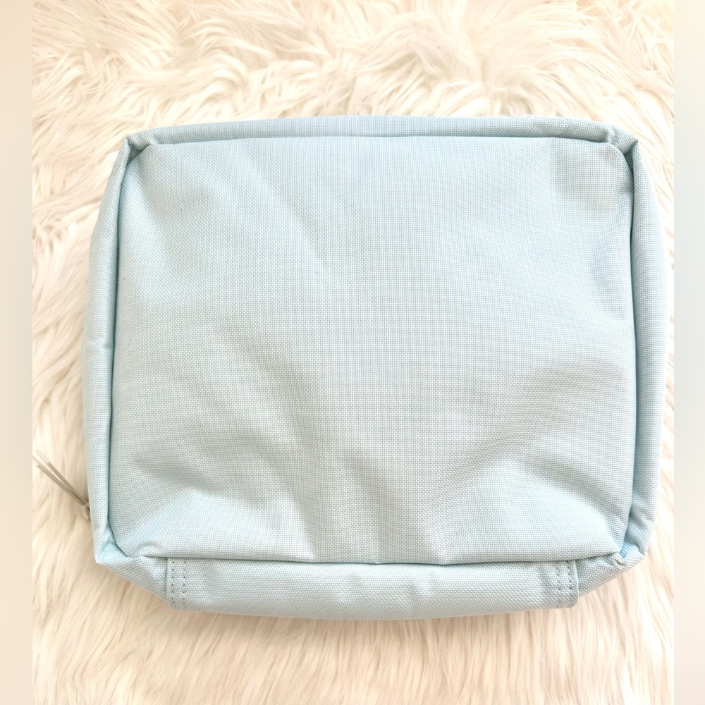 βMβ LUNCH BOX - Picture 2 of 4